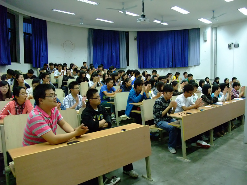 菲律宾欧博游戏官网第九届学生会第六次全体大会顺利举行